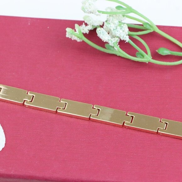 "Bold Rectangular Link Rose Gold Bracelet in Polished Finish, XPBL1143 - Picture 12 of 12